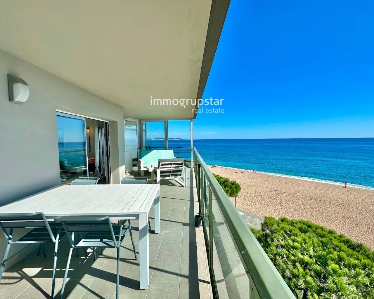 Apartamentos - Resale - Platja D'Aro - Primera línea de mar