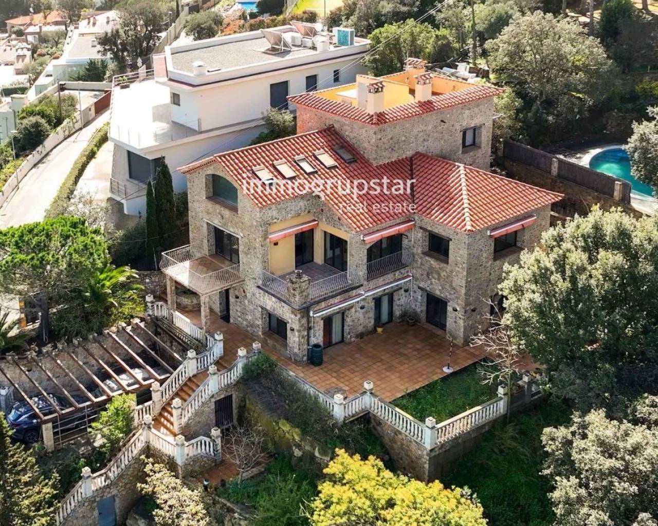 Chalets Independientes - Venta - Begur - Begur