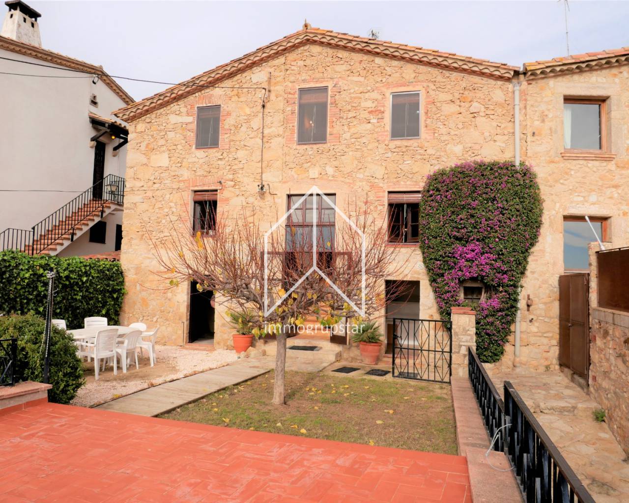 Country house-Masia - Resale - Castell D'aro - Castell-Platja D'aro
