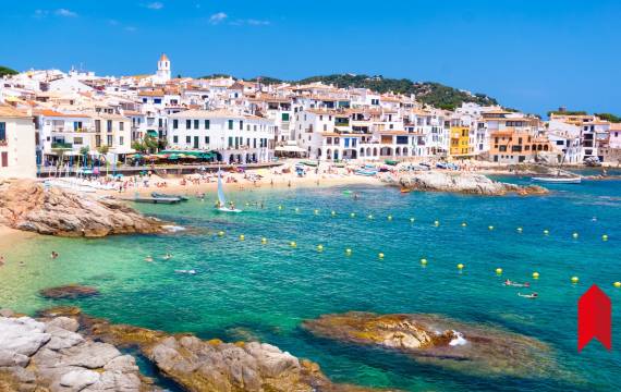 Invertir en vivienda en la Costa Brava: qué factores analizar antes de comprar