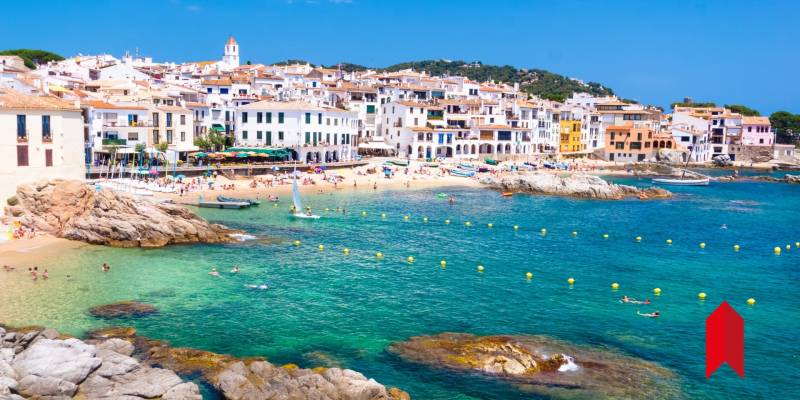 Invertir en vivienda en la Costa Brava: qué factores analizar antes de comprar