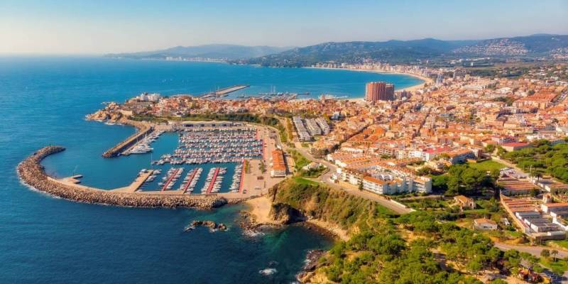 Palamós vs. Platja d’Aro: ¿Cuál es la mejor opción para tu perfil de inversión?